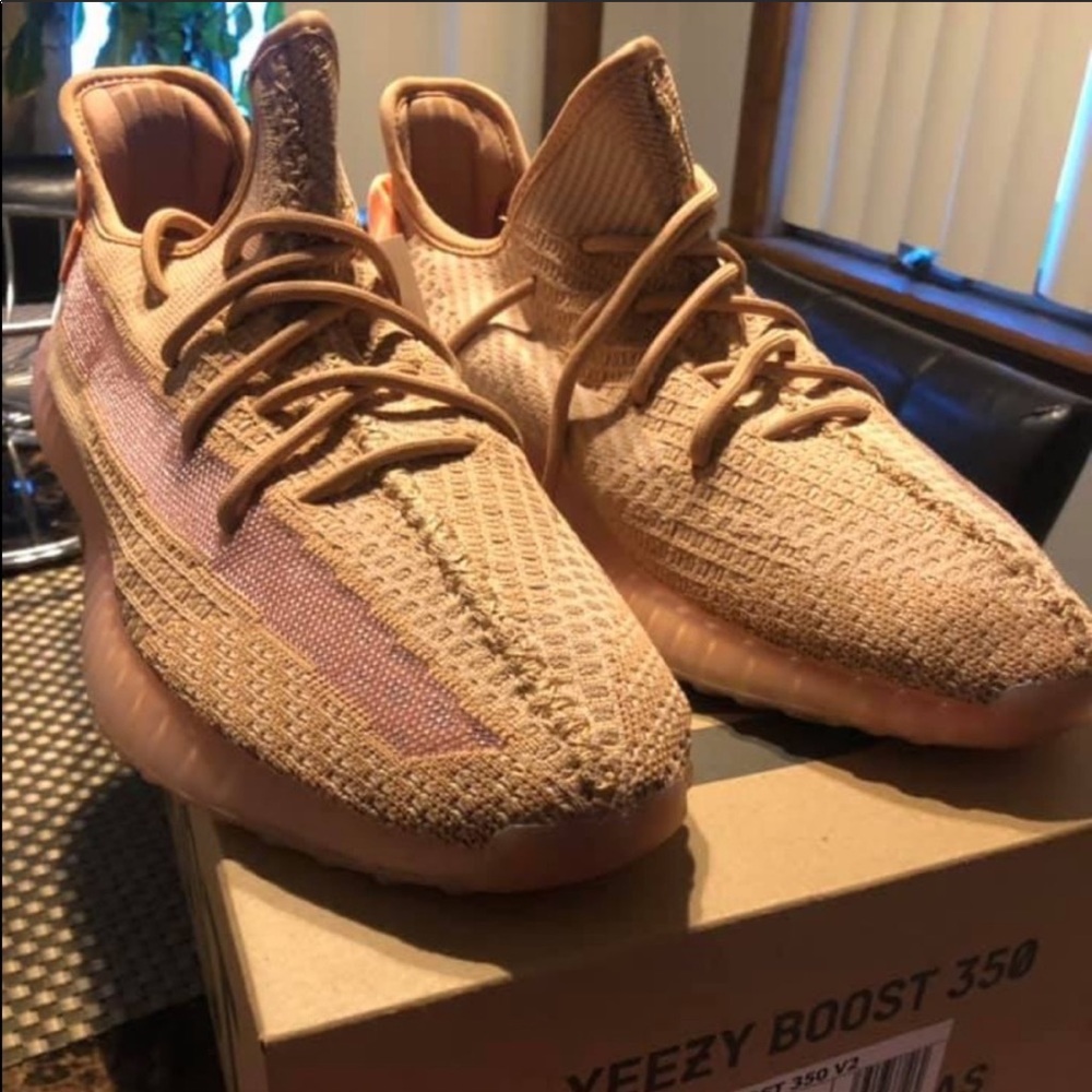 NEW ADIDAS YEEZYS BOOST last one left